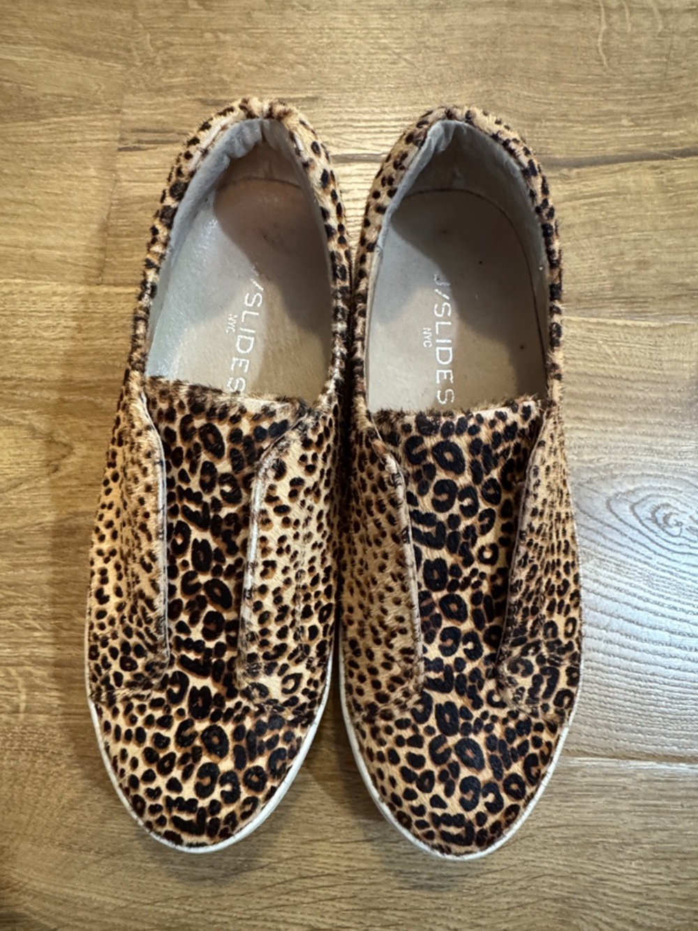 J/Slides NYC Leopard Print fur Slip-On Sneakers - Women's Casual Size 6.5